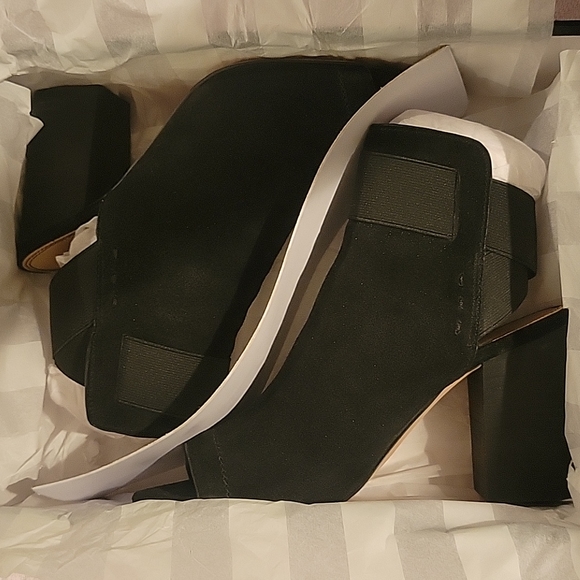 Black suede booties - Picture 7 of 7